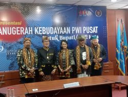 Presentasi Anugerah Kebudayaan, Bupati Lampung Utara Paparkan “Cangget Bakha”. Sudjiwo Tejo : Ajak Bupati Lestarikan Bahasa Lampung 