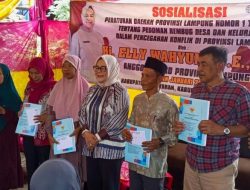 Ely Wahyuni Sosialisasikan Perda Rembug Desa di Pesawaran