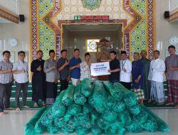 YBM BRILiaN Salurkan 74 Gulung Karpet Sajadah di Pringsewu dan Tanggamus, Tingkatkan Kenyamanan Ibadah Jamaah